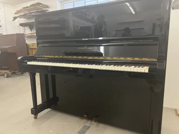 Steinway & Sons Piano Mod. K-132 - TOP Angebot - – Bild 4